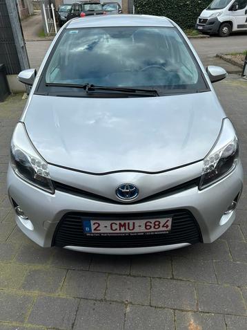 Toyota Yaris 1.5i Hybrid 2013