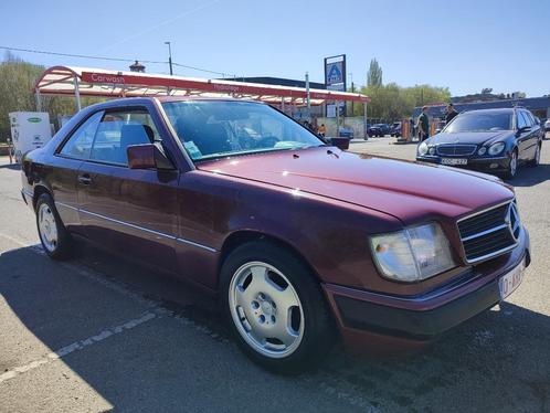 W 124 230, Auto's, Mercedes-Benz, Particulier, E-Klasse, Benzine, Coupé, 2 deurs, Handgeschakeld, Rood, Zwart, Stof, Ophalen