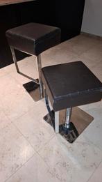 2x barkruk - leder, Huis en Inrichting, Barkrukken, Ophalen, In hoogte verstelbaar