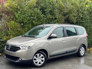 Dacia Lodgy 1.2+EXPORT!+7 PLACES+NAVI+AIRCO+EURO 6B, Auto's, Dacia, Stof, Gebruikt, 4 cilinders, 116 pk