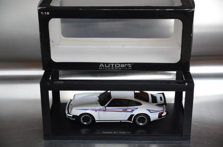 1/18 Porsche 911 930 Turbo 3.0 Autoart, Hobby en Vrije tijd, Modelauto's | 1:18, Gebruikt, Auto, Autoart, Ophalen of Verzenden
