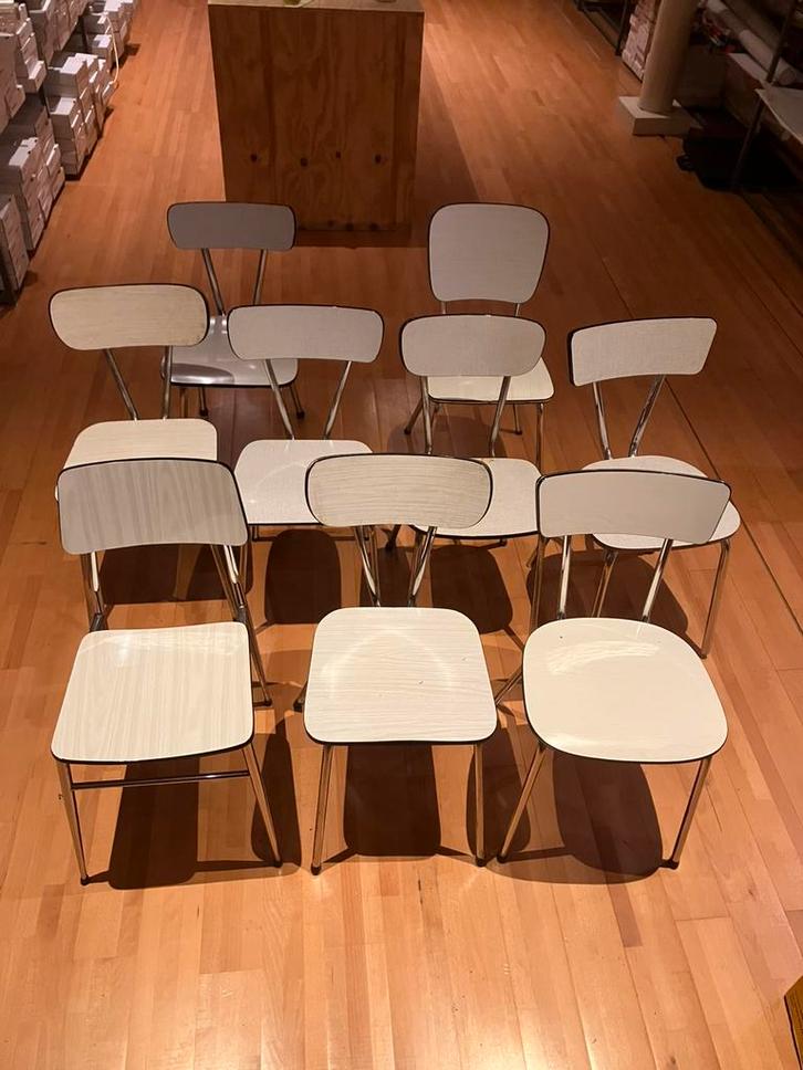 Chaises vintage Formica blanc/gris x9, Huis en Inrichting, Stoelen, Gebruikt, Vijf, Zes of meer stoelen, Wit, Ophalen
