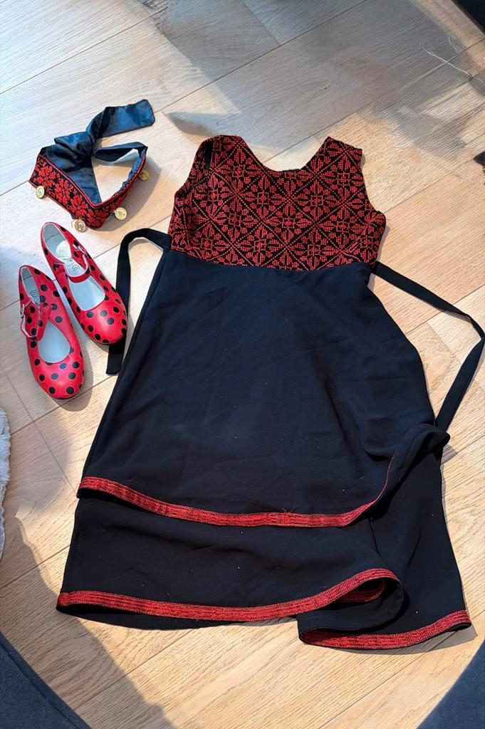 Kostuum voor 6-9 jaar oude Spaanse zigeunerdanser flamenco, Kinderen en Baby's, Carnavalskleding en Verkleedspullen, Zo goed als nieuw