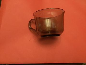Bruin getinte koffie tassen  BP  beschikbaar voor biedingen