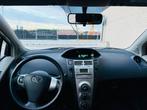 Toyota Yaris/146000km/1ste eigenaar, Auto's, Voorwielaandrijving, Stof, Zwart, Zwart