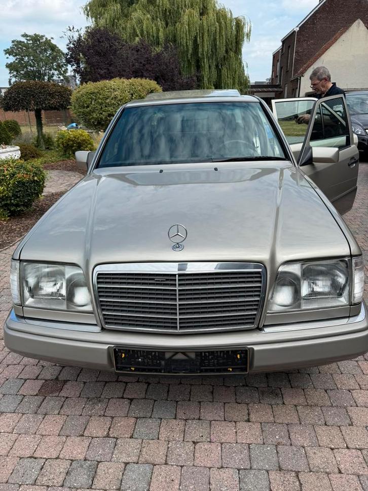 E220 1995, Auto's, Mercedes-Benz, Particulier, E-Klasse, Lederen bekleding, Benzine, Euro 4, Berline, 5 deurs, Handgeschakeld