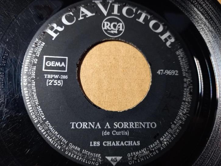 Les Chakachas*‎ — El « Potofo » /Retour à Sorrente '7, CD & DVD, Vinyles Singles, Utilisé, Single, Latino et Salsa, 7 pouces, Enlèvement ou Envoi