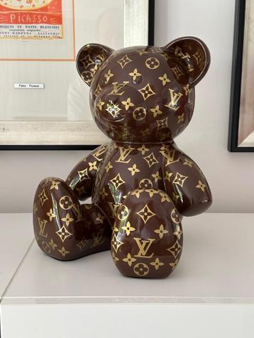 Teddybeer Zittend Hommage to Louis Vuitton Bruin 34cm Pop Ar beschikbaar voor biedingen
