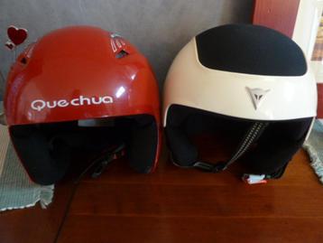 2 helmen: Dainese & Queschua als nieuw, unisex. beschikbaar voor biedingen