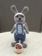 Paaskonijntje met mandje ( handwerk - amigurumi ), Enlèvement ou Envoi, Neuf