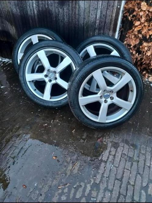 Volvo xc Cratus 20 inch velgen zomerset, Auto-onderdelen, Banden en Velgen, Velg(en), Zomerbanden, 20 inch, 245 mm, Ophalen