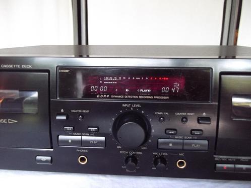 JVC dubbel cassettedeck, Audio, Tv en Foto, Cassettedecks, Dubbel, JVC, Auto-reverse, Tiptoetsen, High speed dubbing, Tape counter
