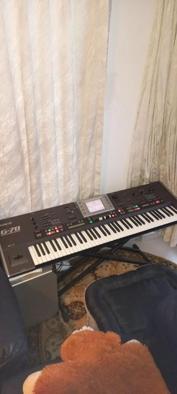 Roland g70, Enlèvement, Roland