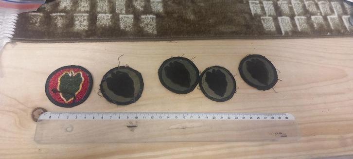 lot patchen us (NR10) (24th infantry division ), Verzamelen, Militaria | Algemeen, Ophalen of Verzenden