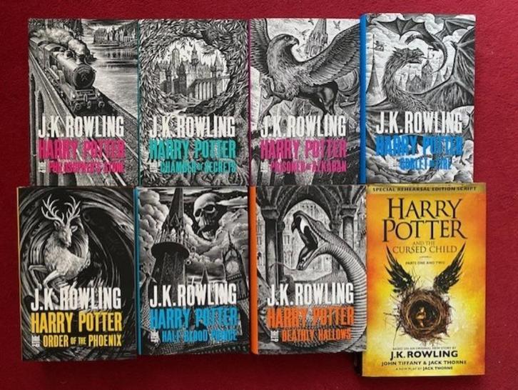 J.K.ROWLING HARRY POTTER DE COMPLETE SET IN HET ENGELS IN KA, Boeken, Fantasy, Ophalen of Verzenden