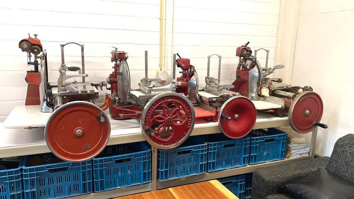 GEZOCHT OUDE BERKEL SNIJMACHINE VLEESSNIJMACHINE HANDWIEL, Antiek en Kunst, Antiek | Overige Antiek, Ophalen