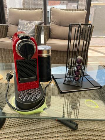 Nespresso, Machine à espresso, Réservoir d'eau amovible, Dosettes et capsules de café, 1 tasse
