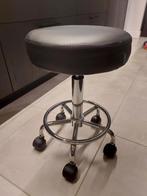 Zwarte kruk draaibaar, Ophalen