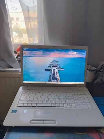 LAPTOP TOSHIBA SATELLITE C670-12X wit model-17.3INCH  beschikbaar voor biedingen