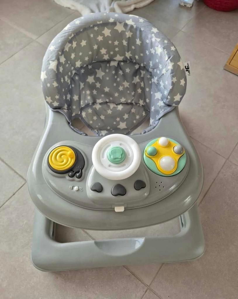 Splinternieuwe loopstoel, Ophalen