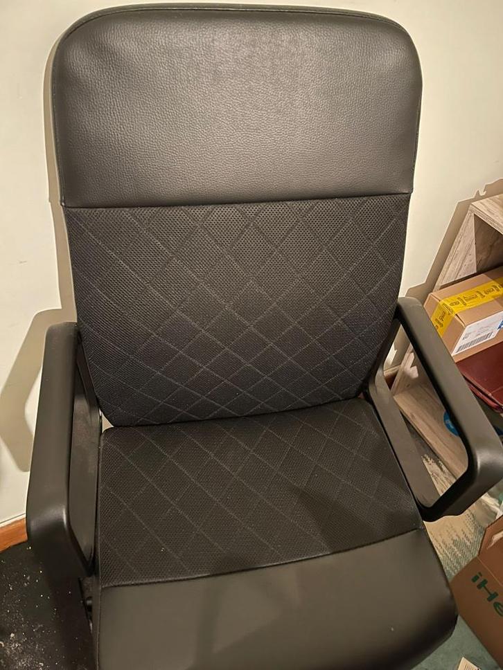 IKEA bureaustoel RENBERGET – zo goed als nieuw, Huis en Inrichting, Bureaustoelen, Zo goed als nieuw, Bureaustoel, Zwart, Ophalen