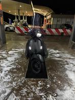 Vespa sprint notte, Fietsen en Brommers, Ophalen, Klasse A (25 km/u), Zo goed als nieuw, Benzine