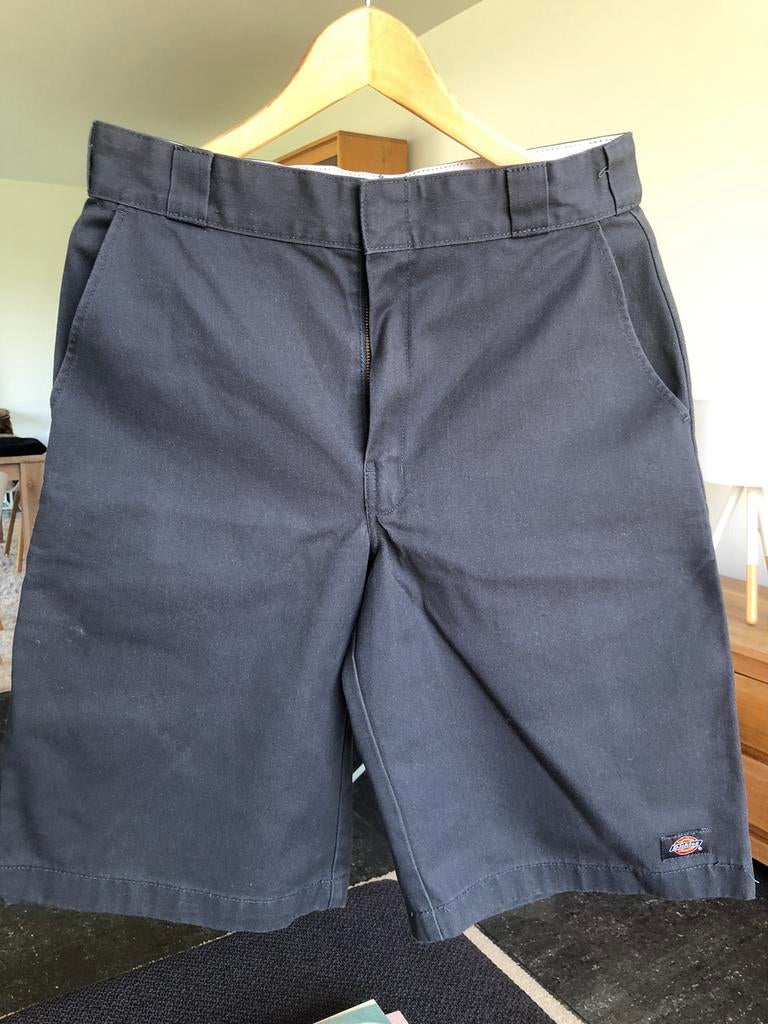 Donkergrijze short heren. Merk: Carhartt. Maat: W31, Kleding | Heren, Ophalen, Zo goed als nieuw