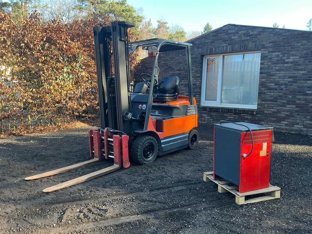 Élévateur Toyota 7FBMF18, Articles professionnels, Machines & Construction | Chariots élévateurs & Transport interne, Chariot élévateur