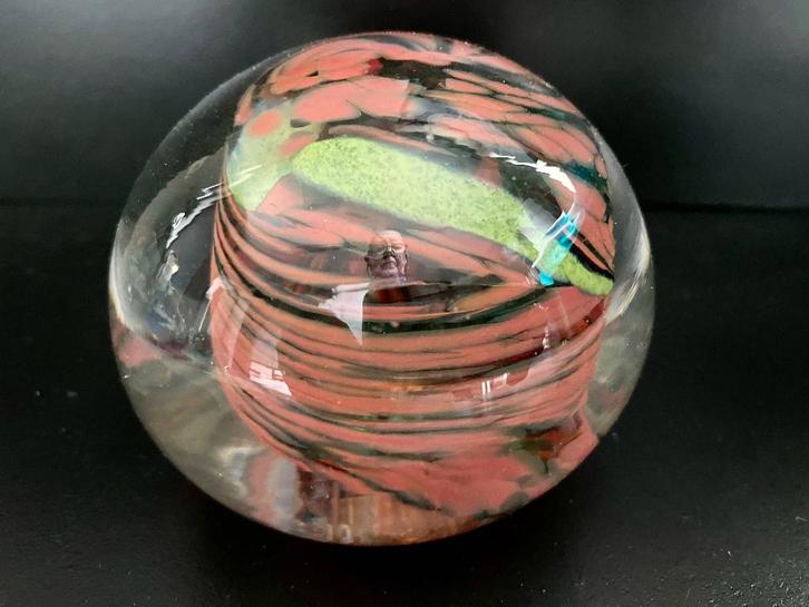 Val saint Lambert Presse papier  Sulfure Diamètre 7,5 cm, Antiquités & Art, Antiquités | Verre & Cristal, Enlèvement ou Envoi