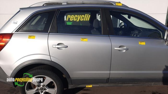 Portière 4portes arrière droite d'un Opel Antara (OPT), Autos : Pièces & Accessoires, Carrosserie & Tôlerie, Porte, Opel, Utilisé