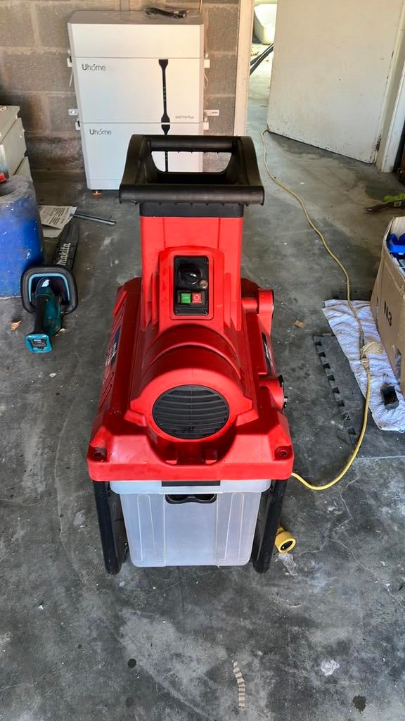 Krachtige tuinHakselaar MTD 2800 w, Ophalen, Gebruikt, Elektrisch, Met opvangbak