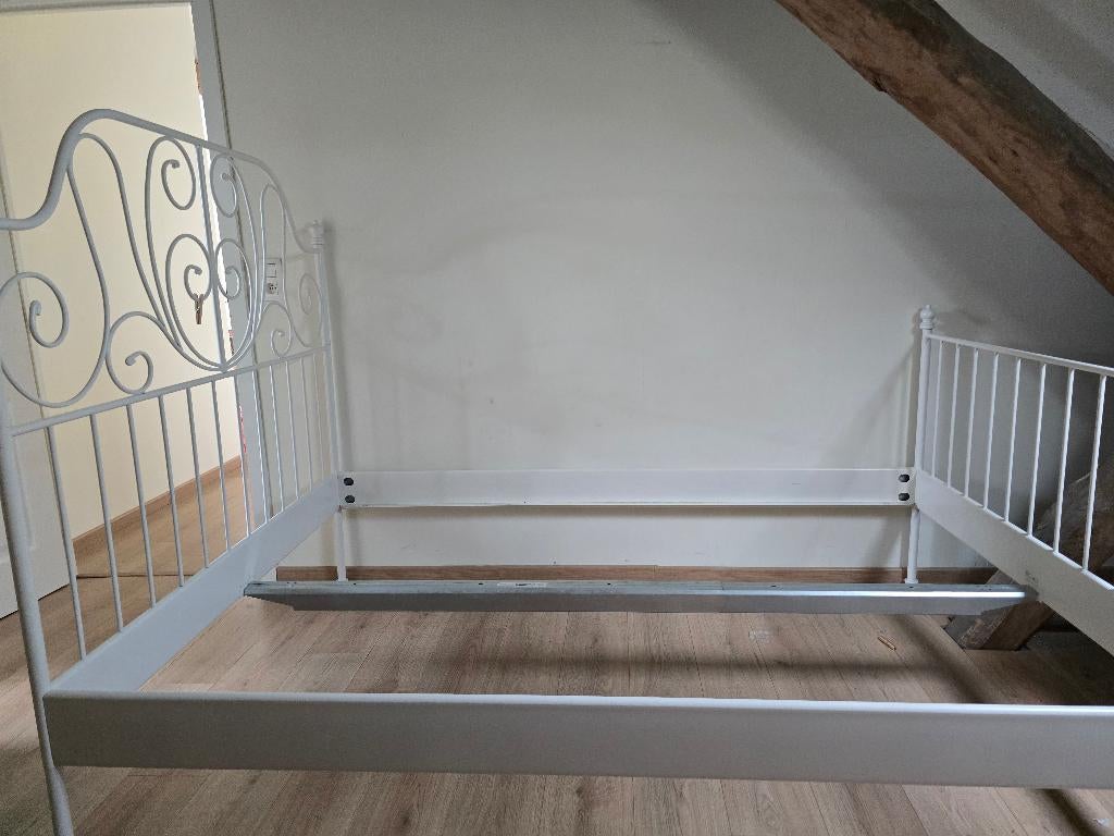 Bedframe Leirvik Ikea, Huis en Inrichting, Slaapkamer | Bedden, Ophalen, Wit, 140 cm, Zo goed als nieuw