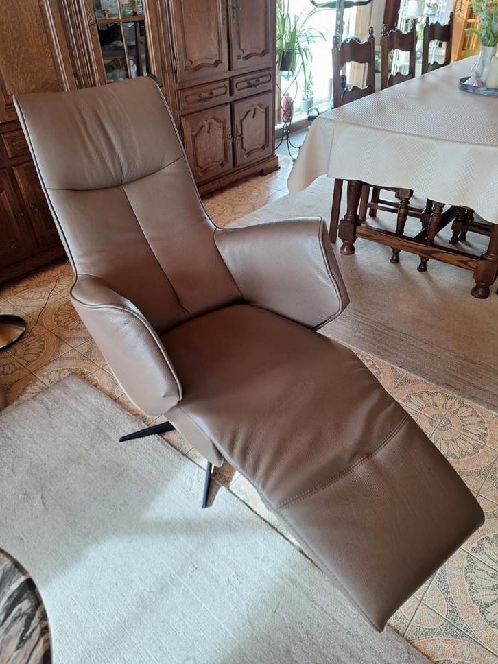 Fauteuil inclinable électrique en cuir, Maison & Meubles, Canapés | Salons, Comme neuf, Cuir, Enlèvement