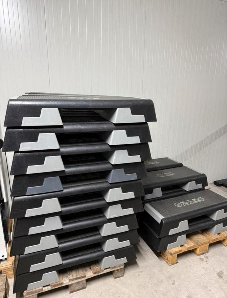 40 reebok steps / step / stepbanken / verzending mogelijk, Sport en Fitness, Fitnessmaterialen, Gebruikt, Overige typen, Armen