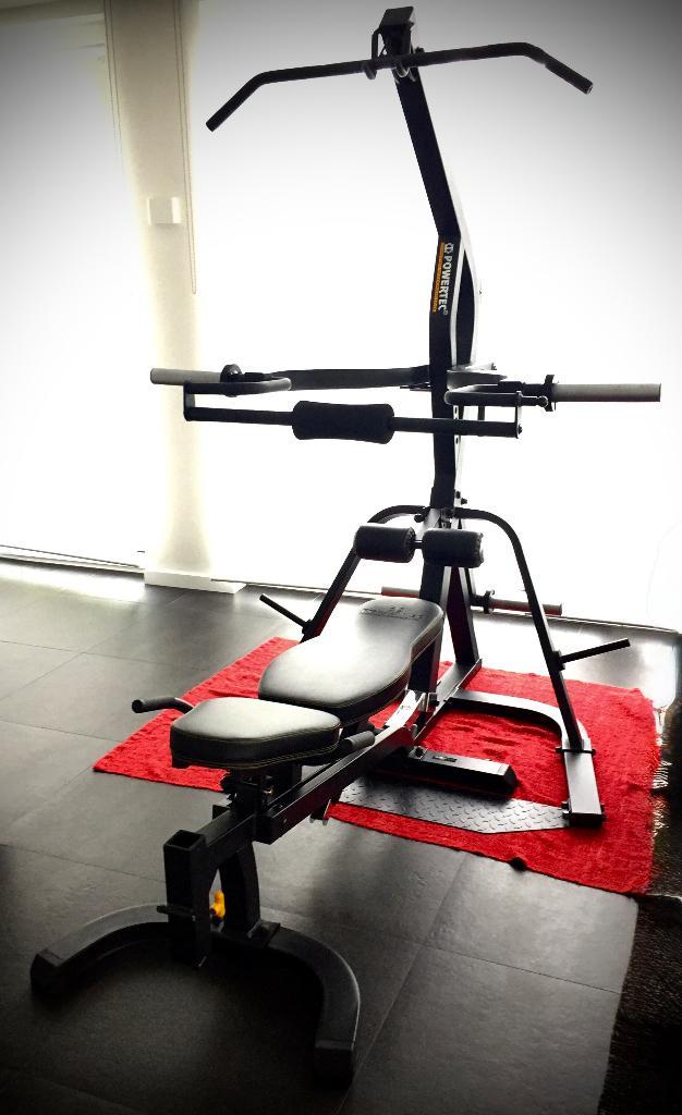 Station de musculation POWERTEC LEVERGYM, Sports & Fitness, Appareils de fitness, Comme neuf, Autres types, Bras, Jambes, Pectoraux