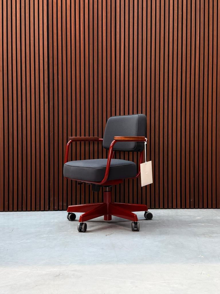 Vitra Fauteuil Direction Pivotant, Antiek en Kunst, Antiek | Meubels | Stoelen en Sofa's