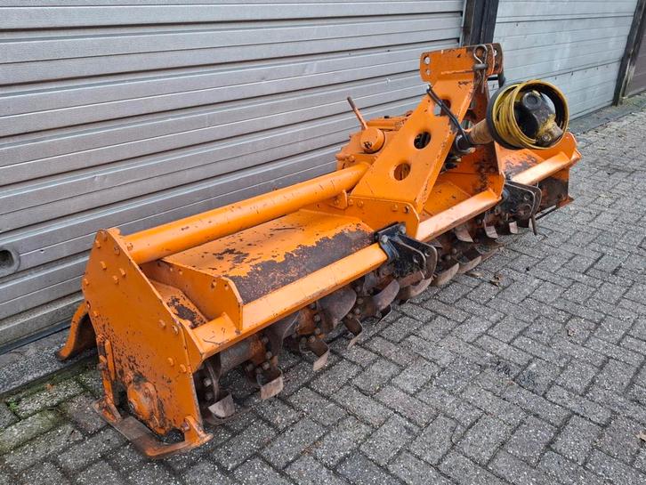 Sicma 2,45 meter goede messen grondfrees frees grondkeerder, Articles professionnels, Agriculture | Outils, Cultures, Culture de bulbes