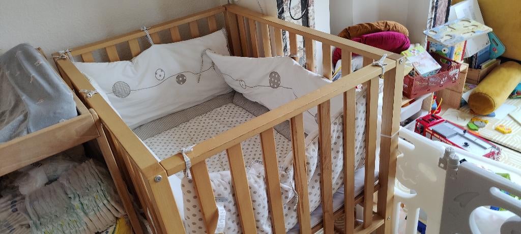 Parc bébé CHILDHOME en bois 75*95cm, Enfants & Bébés, Parcs, Enlèvement, Utilisé, Rectangulaire, Roulettes