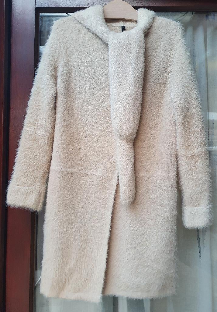 Mooie lange warme vest met kap van Golden Days Paris maat TU, Kleding | Dames, Truien en Vesten, Verzenden, Beige, Golden days Paris