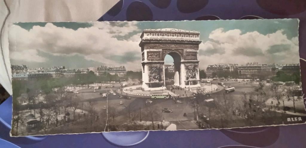 Très ancienne carte postale, Paris, de 1955, 22 cm x 8,5 cm, Collections, Cartes postales | Étranger, Enlèvement ou Envoi