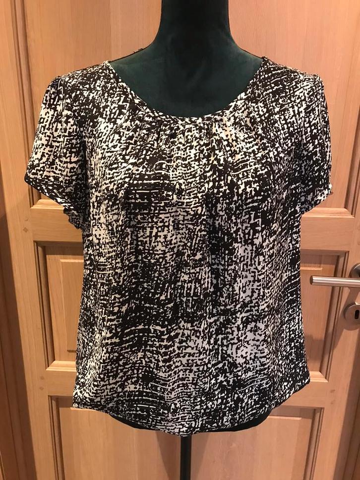 Blouse taille L, Vêtements | Femmes, Blouses & Tuniques, Comme neuf, Taille 42/44 (L), Noir, Enlèvement ou Envoi
