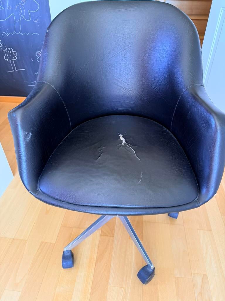 Vintage bureaustoel zwart op wielen, Ophalen, Zo goed als nieuw, Zwart, Bureaustoel