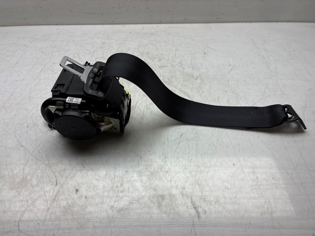 VEILIGHEIDSGORDEL RECHTS ACHTER Renault Arkana (RJLL), Gebruikt, Renault, Peter-Huppertz-Straße 5
51063  Köln, DE, Dialog.deutschland@renault.de