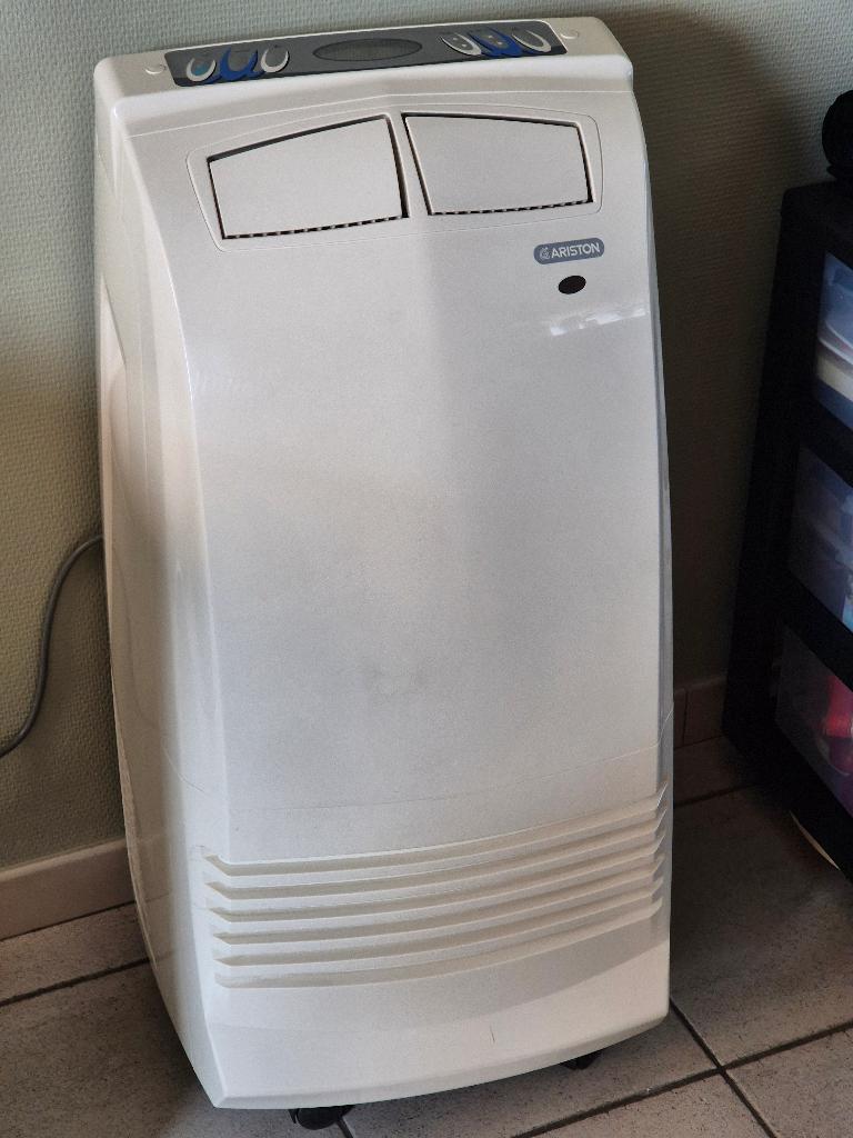 Mobiele airconditioner ARISTON (perfecte staat), Electroménager, Climatiseurs, Comme neuf, Climatiseur mobile, 3 vitesses ou plus