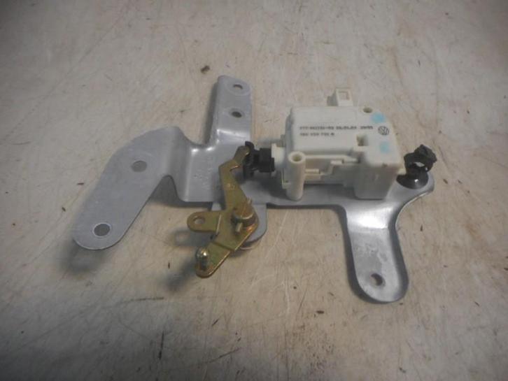 VEROUILLAGE CENTRALISEE CAPOT MOTEUR New Beetle (9C1 / 9G1), Autos : Pièces & Accessoires, Autres pièces automobiles, Volkswagen