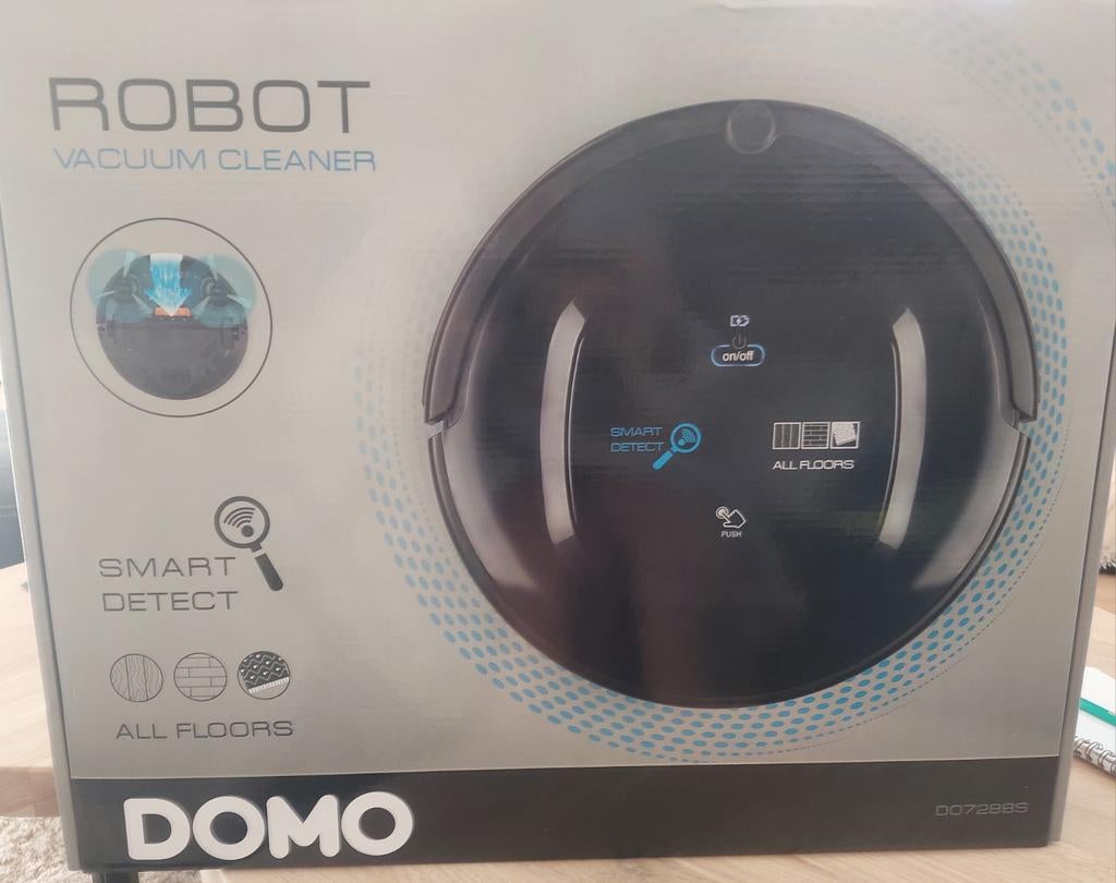 Aspirateur robot Domo en parfait état, Electroménager, Aspirateurs, Aspirateur