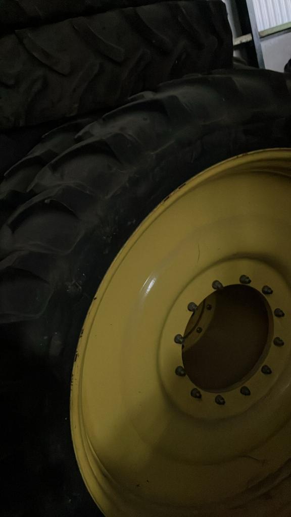 Banden 270/95R48, 270/95r32 en 270/95r54, Zakelijke goederen, Landbouw | Onderdelen | Banden, Velgen en Assen, Ophalen