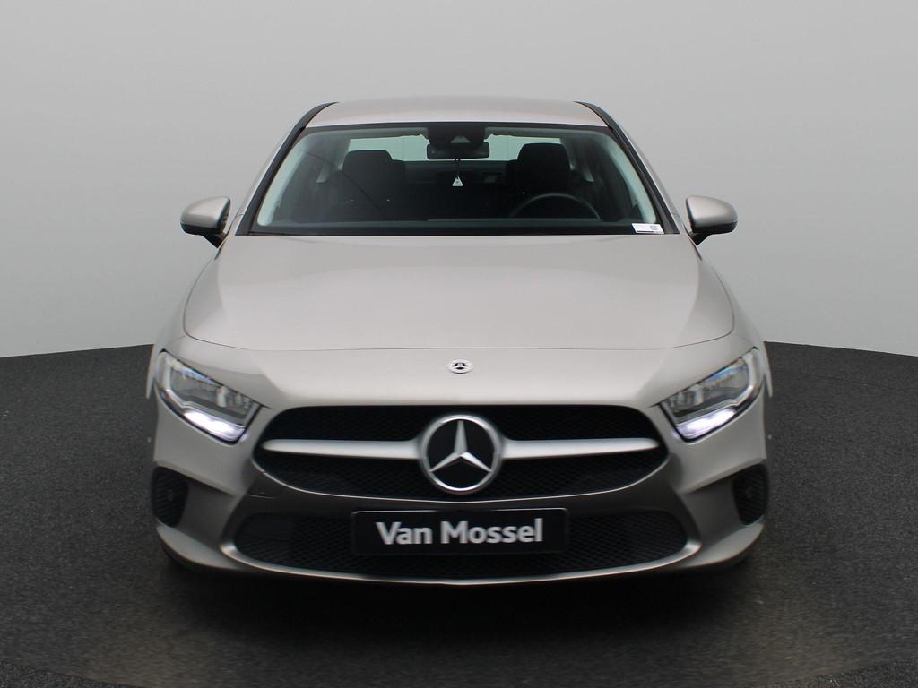 Mercedes-Benz A-Klasse A 180 d, Achat, 4 portes, Entreprise, 1445 kg