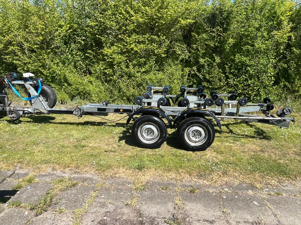Boottrailer Riba 2500 kg, Watersport en Boten, Boottrailers, Gebruikt, Overige typen, 1500 tot 3000 kg, 6 tot 9 meter, Verstelbare verlichting