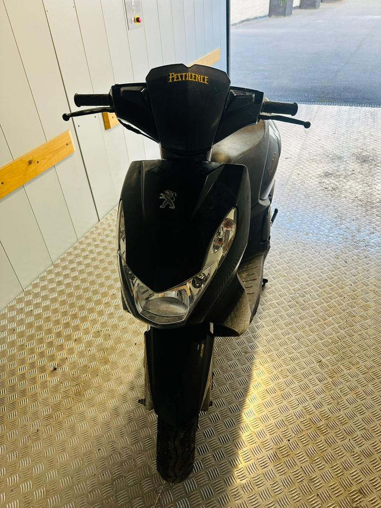 Peugeot brommer Klasse A (2017), Enlèvement ou Envoi, Utilisé, Classe A (25 km/h), Essence